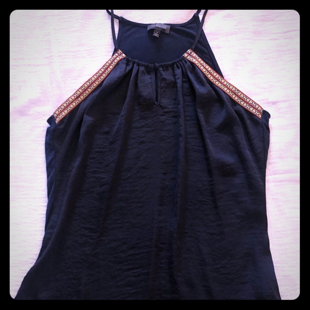 Sleeveless casual top